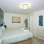 Apartamentos Megaleon